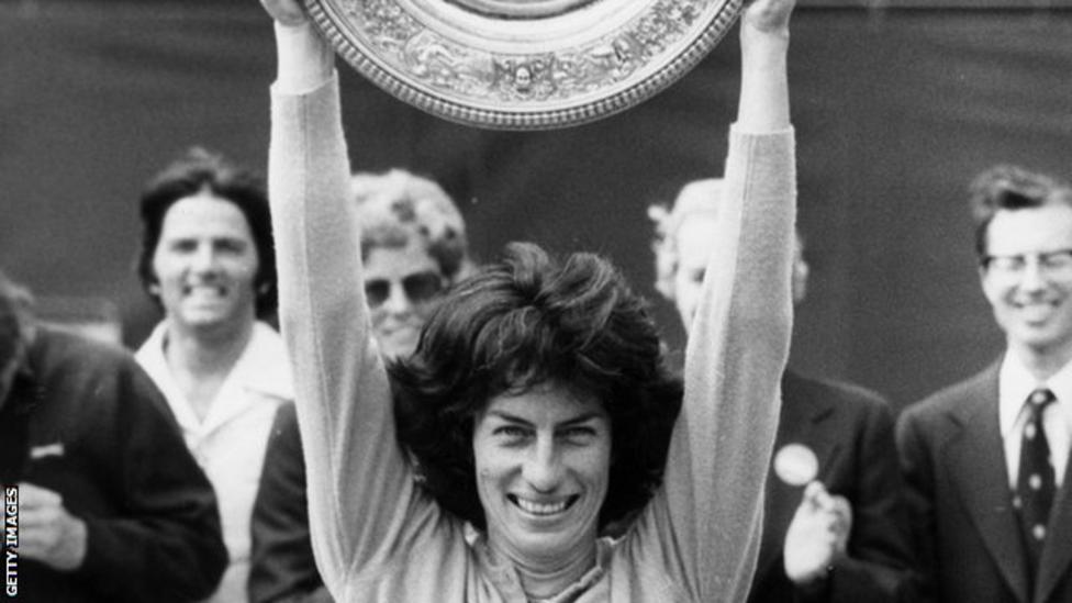 Virginia_Wade,_winner_at_Wimbledon